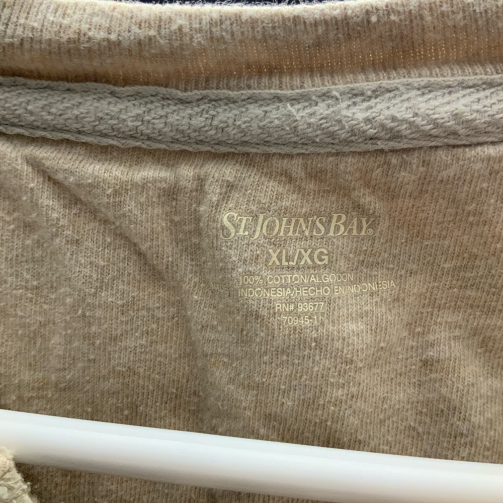 Men’s casual shirt